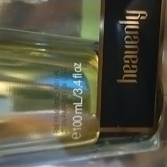 N.i.B. heavenly perfume and body lotion gift set. - Picture 2 of 7